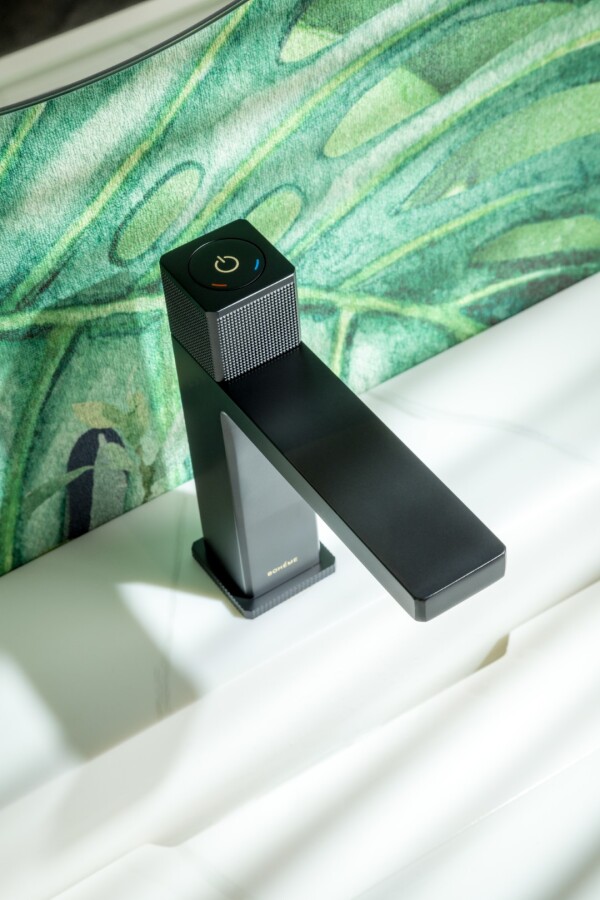 Смеситель автоматический для раковины Boheme Quad Черный 159-B