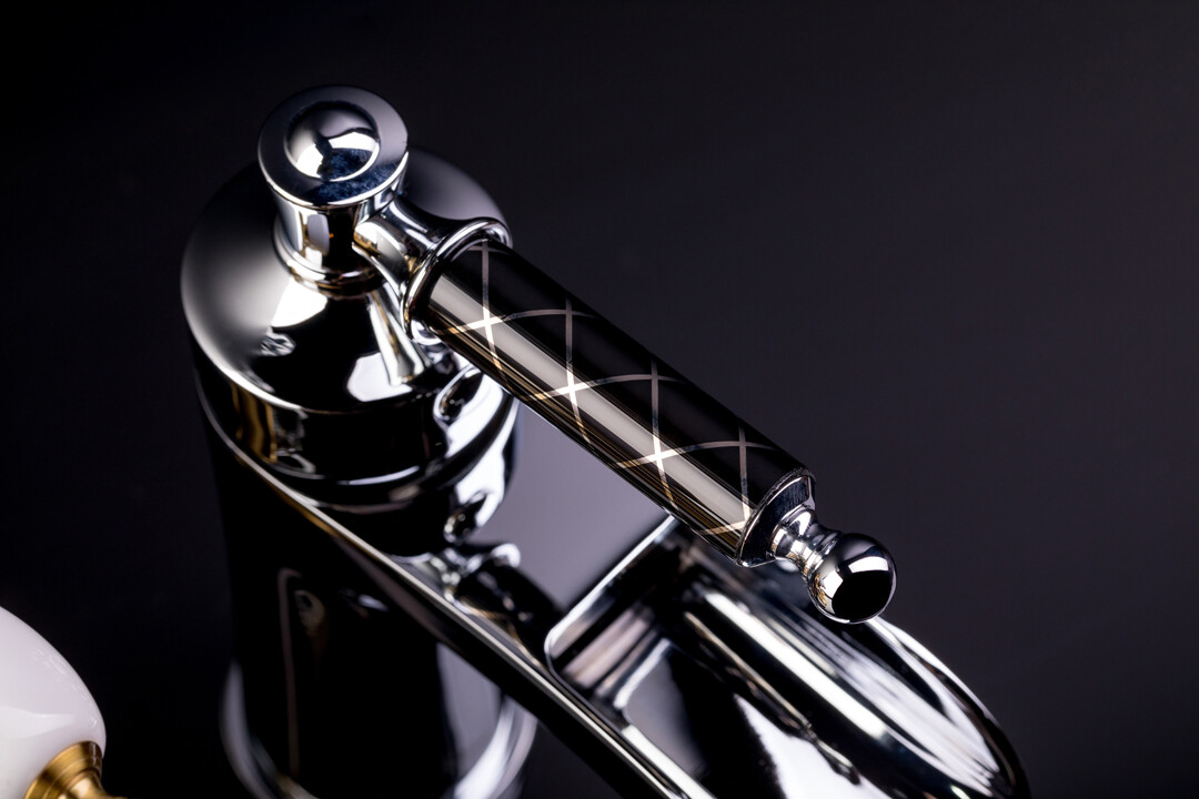 Смеситель для раковины Boheme Vogue Белый / Хром 221