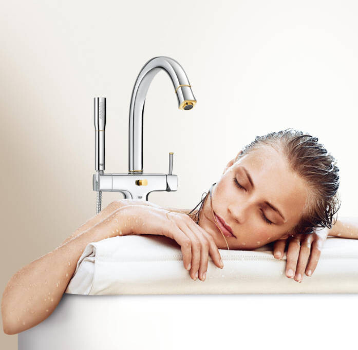 Grohe Grandera 23318IG0 смеситель для ванны хром/золото