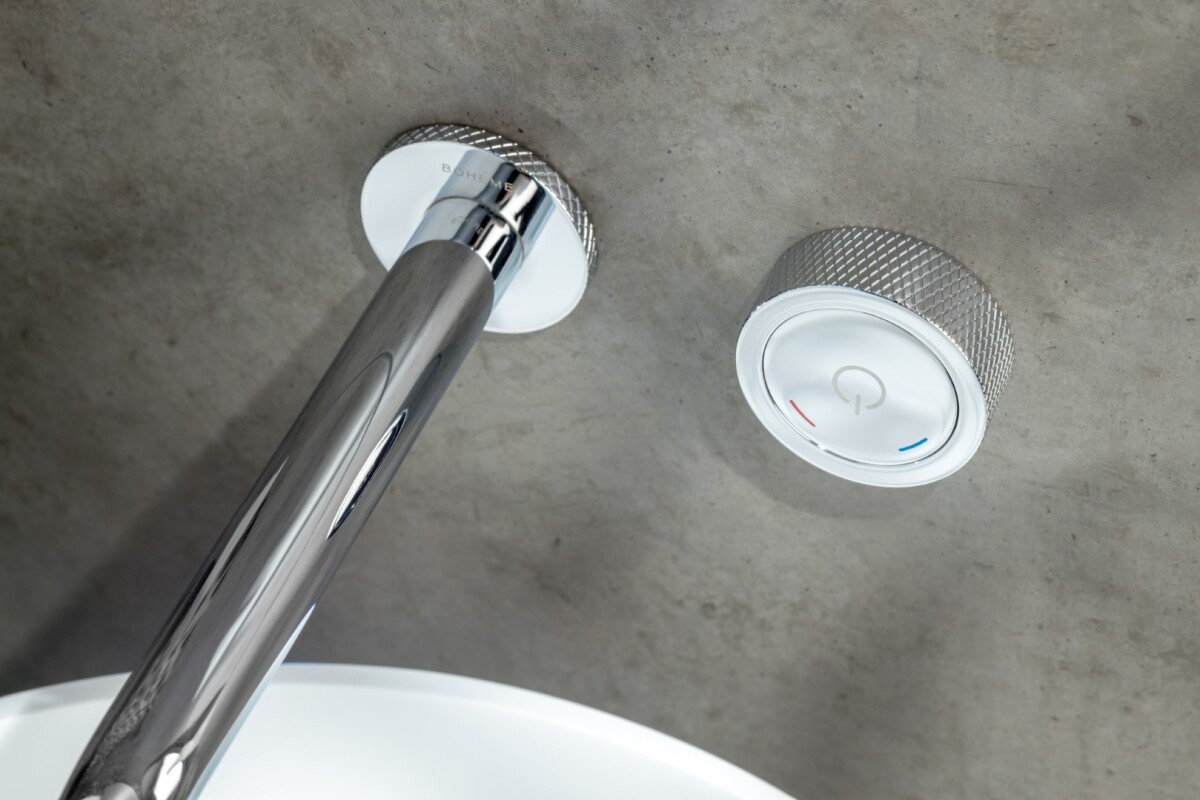 Смеситель автоматический для раковины из стены на 2 отв. Boheme Tech Хром 158/2-CR