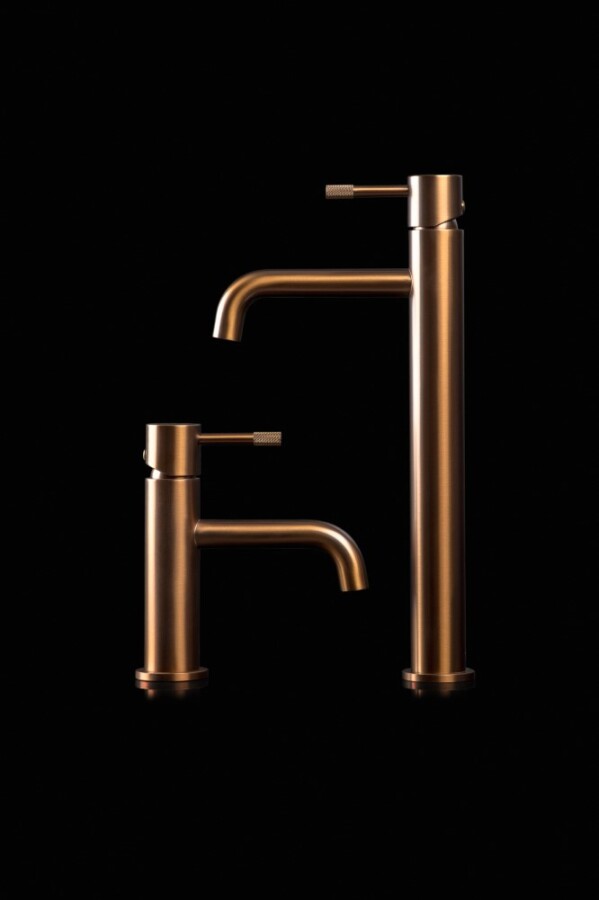 Смеситель для умывальника Boheme Uno Brushed Bronze 461-BRB