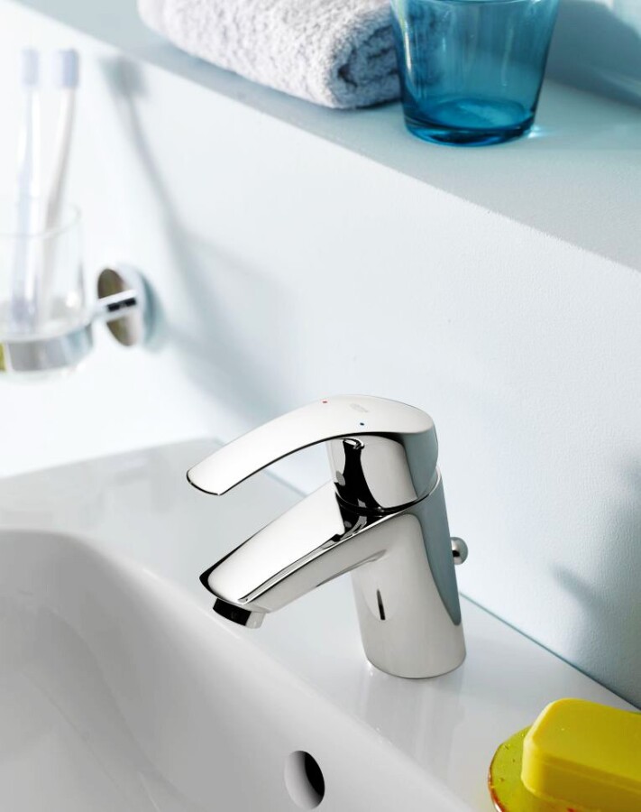 Grohe Eurosmart New 23372002 смеситель для раковины с цепочкой 35 мм