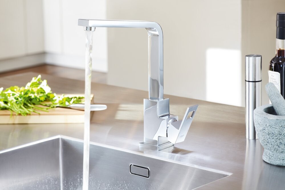 Grohe Eurocube 31255000 смеситель для кухни хром