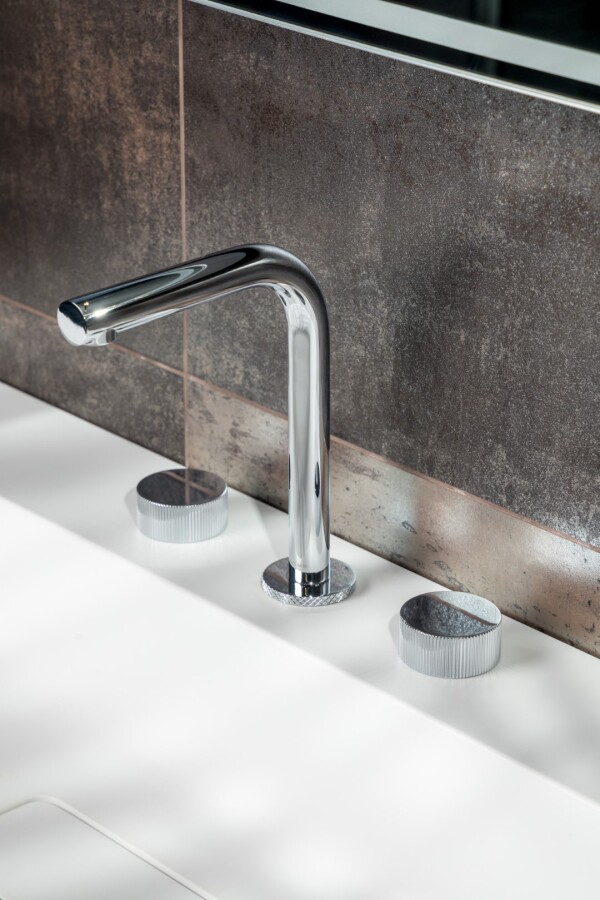 Смеситель для раковины Boheme Stick ручка Linea на 3 отв. Хром 152-CR.3