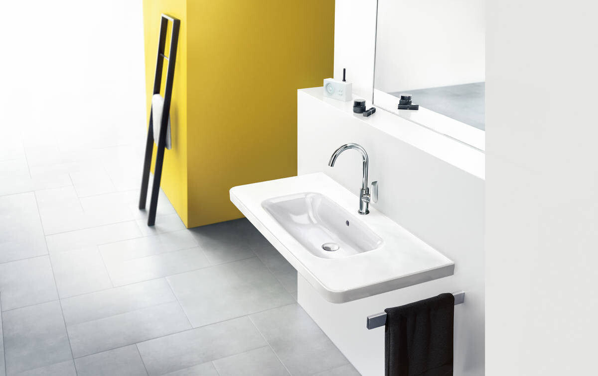Hansgrohe Logis Смеситель для раковины 210 с поворотным изливом без сливного набора хром 71131000