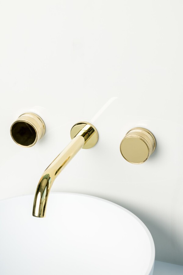 Смеситель для раковины из стены Boheme Prestige Gold на 3 отв. 152-2-G-PR