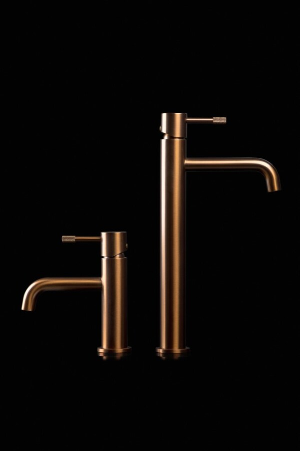 Смеситель для умывальника Boheme Uno Brushed Bronze 461-BRB