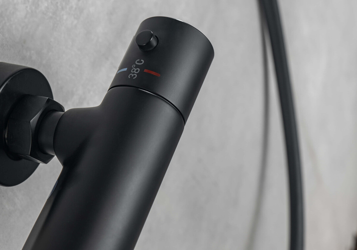 Aquatek Вега AQ1043MB Термостатический смеситель для ванны Черный матовый