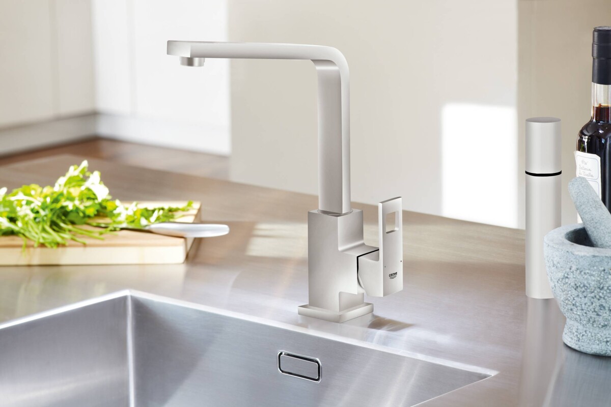 Grohe Eurocube 31255DC0 смеситель для кухни суперсталь