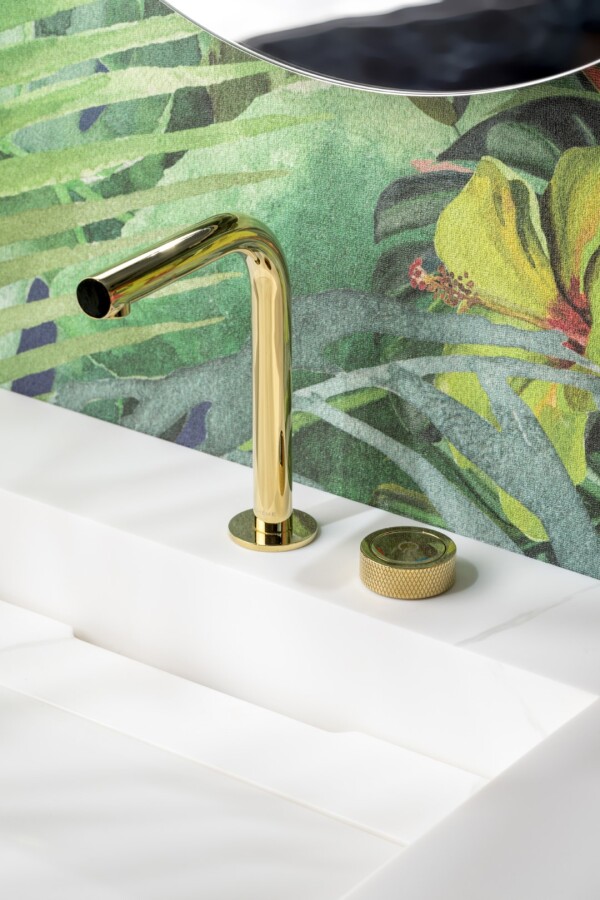 Смеситель автоматический для раковины на 2 отв. Boheme Tech Gold 158-G