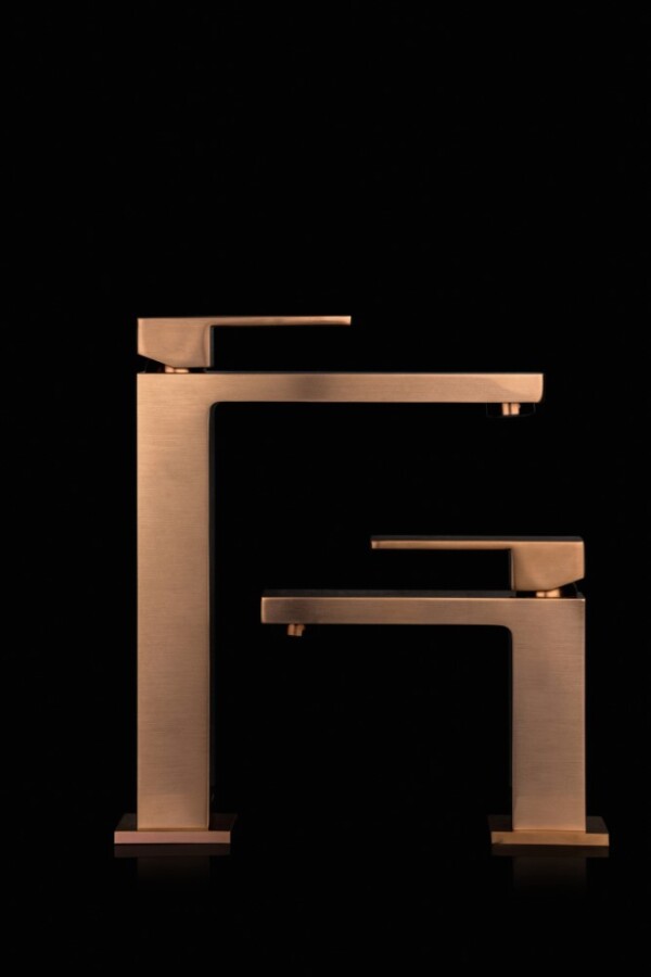 Смеситель для умывальника Boheme Qubic Copper Brushed 471-CB