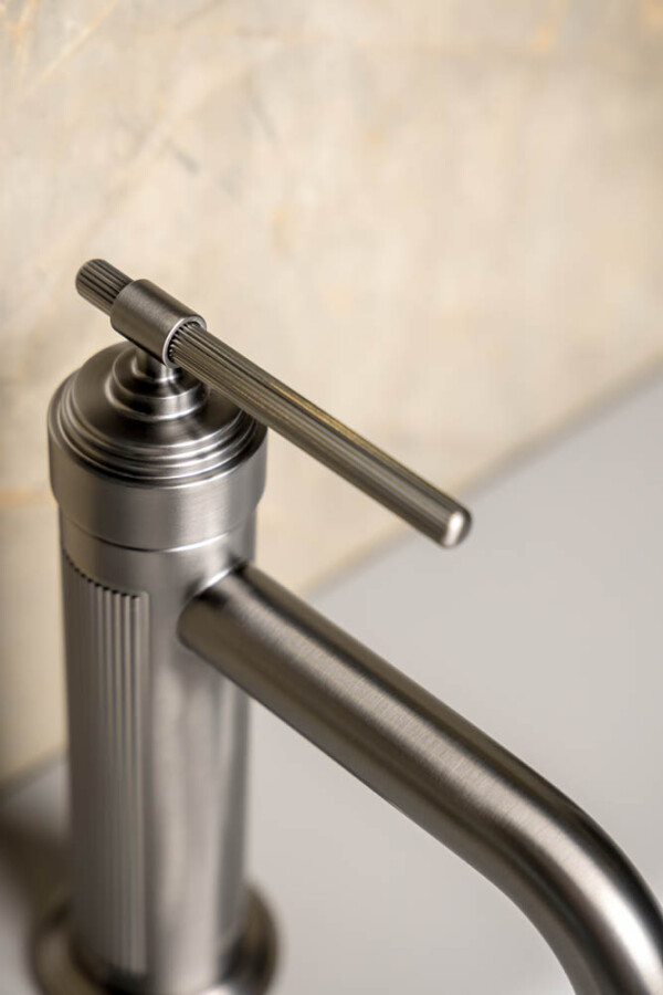 Смеситель для умывальника Boheme Eterna Gun Metal 171-GM