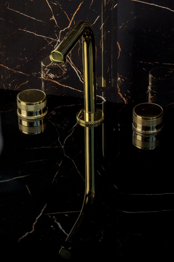 Смеситель для раковины Boheme Prestige Gold на 3 отв. 152-G-PR