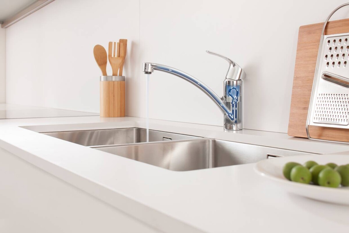Grohe Eurosmart New 33281002 смеситель для кухни хром