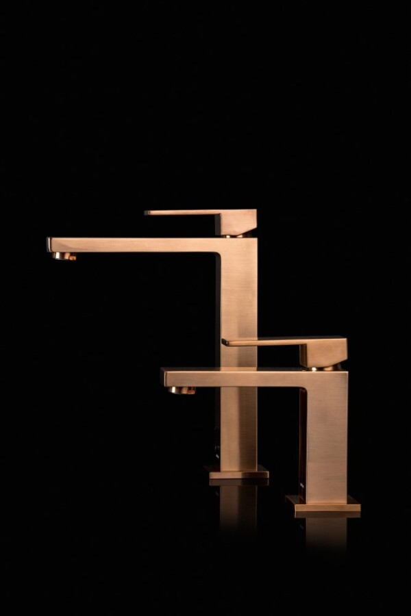 Смеситель для умывальника Boheme Qubic Copper Brushed 471-CB