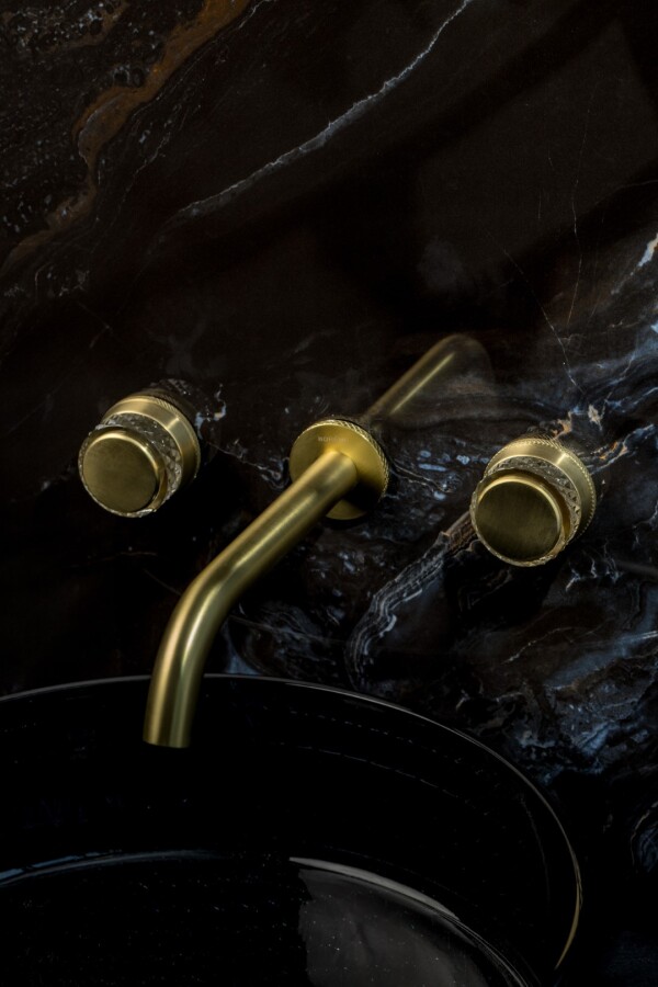 Смеситель для раковины из стены Boheme Aura Mat Gold на 3 отв. 152-2-MG-A