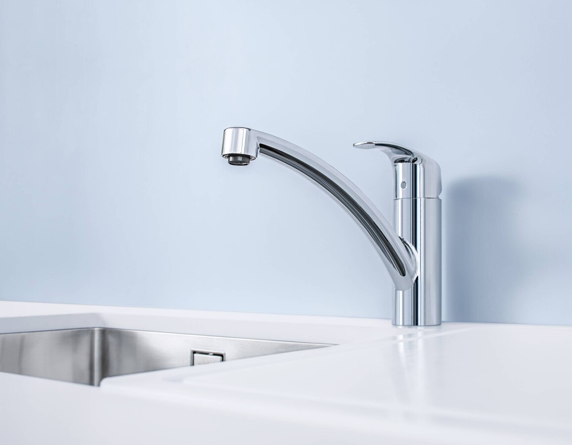 Grohe Eurosmart New 33281002 смеситель для кухни хром