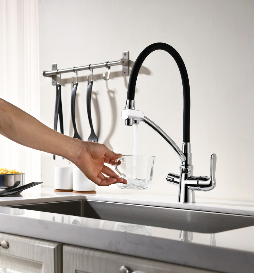 Lemark LM3070C Комфорт смеситель для кухни хром/черный