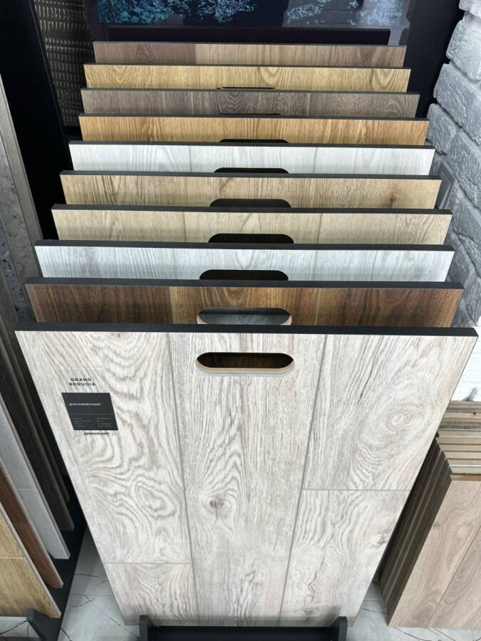 Водостойкий SPC ламинат CronaFloor GS 4V Дуб Шоколадный 1200х180х5.0 Т088173