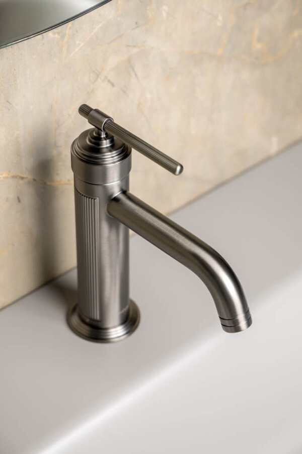 Смеситель для умывальника Boheme Eterna Gun Metal 171-GM