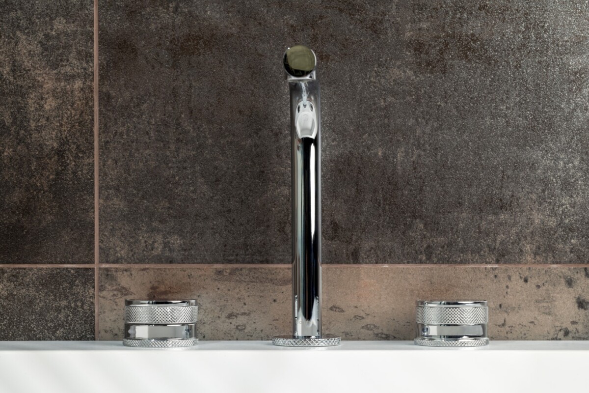 Смеситель для раковины Boheme Prestige Chrome на 3 отв. 152-CR-PR