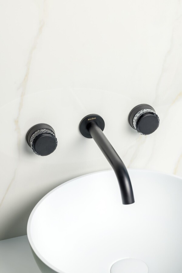 Смеситель для раковины из стены Boheme Aura Black на 3 отв. 152-2-B-A
