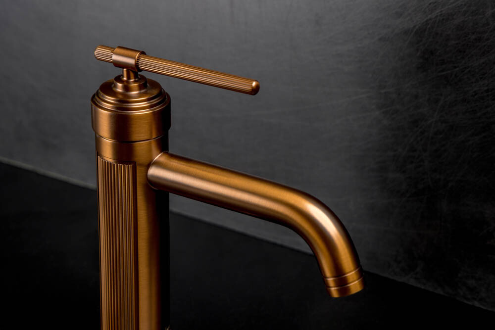 Смеситель для умывальника Boheme Eterna Brushed Bronze 171-BRB