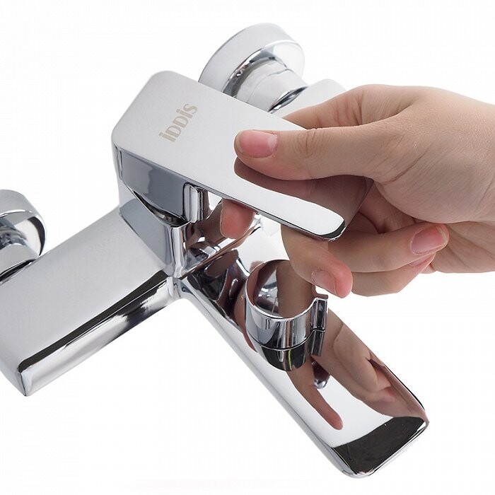 Iddis Brick BRISB02i02 смеситель для ванны хром