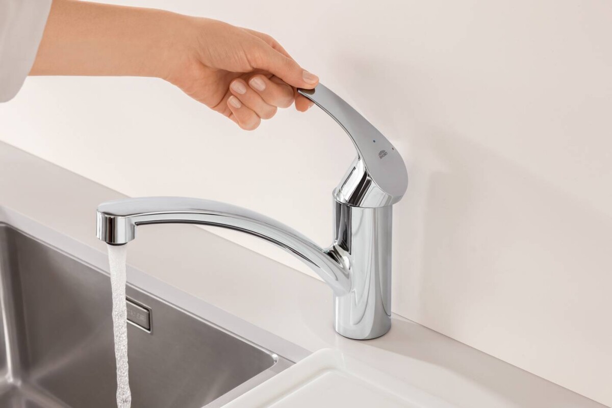 Grohe Eurosmart New 33281002 смеситель для кухни хром