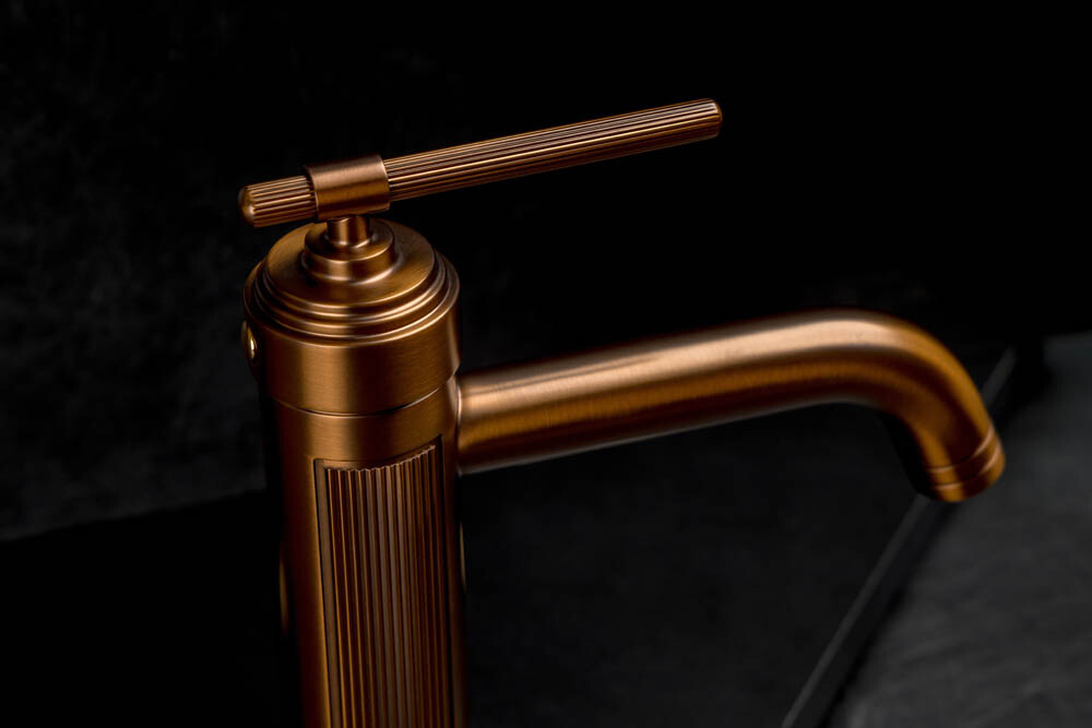 Смеситель для умывальника Boheme Eterna Brushed Bronze 171-BRB