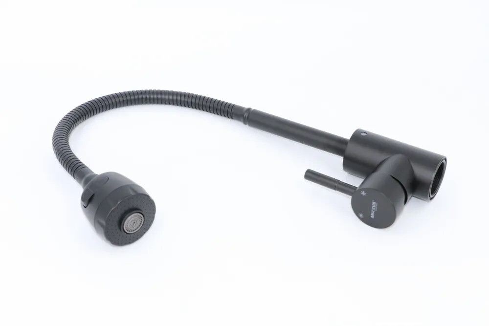Mixxus SOK-011 Смеситель для кухни с гибким рефлекторным изливом Черный CR0617