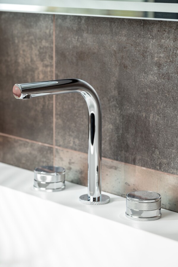 Смеситель для раковины Boheme Prestige Chrome на 3 отв. 152-CR-PR