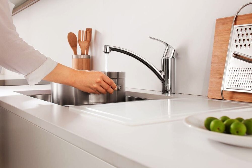 Grohe Eurosmart 30260002 смеситель для кухни хром