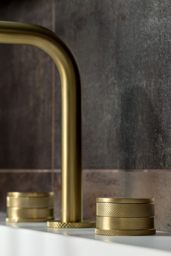 Смеситель для раковины Boheme Prestige Mat Gold на 3 отв. 152-MG-PR