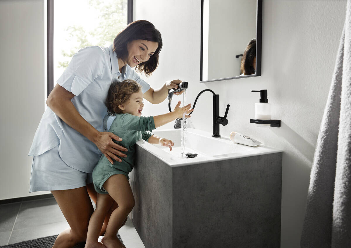 Hansgrohe Finoris Смеситель для раковины 230 с вытяжным душем 2jet с клапаном Push-Open черный матовый 76063670