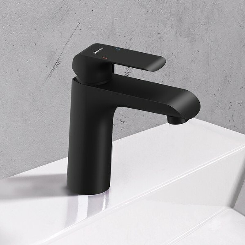 Ravak Flat FL 013.20 Смеситель для раковины с донным клапаном черный матовый X070172