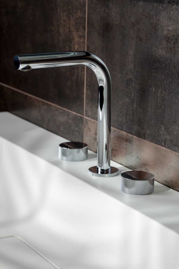 Смеситель для раковины Boheme Stick ручка Touch на 3 отв. Chrome 152-CR.2