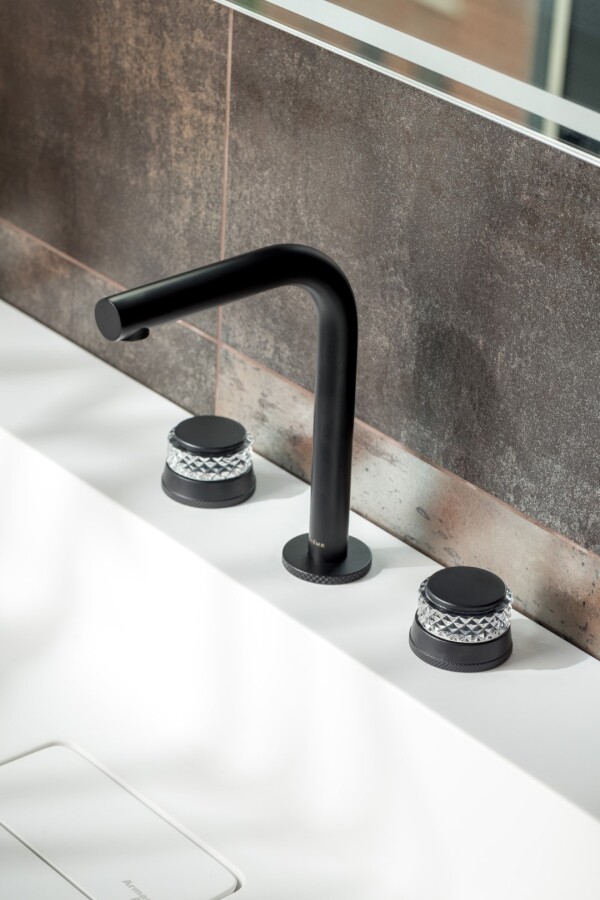 Смеситель для раковины Boheme Aura Black на 3 отв. 152-B-A