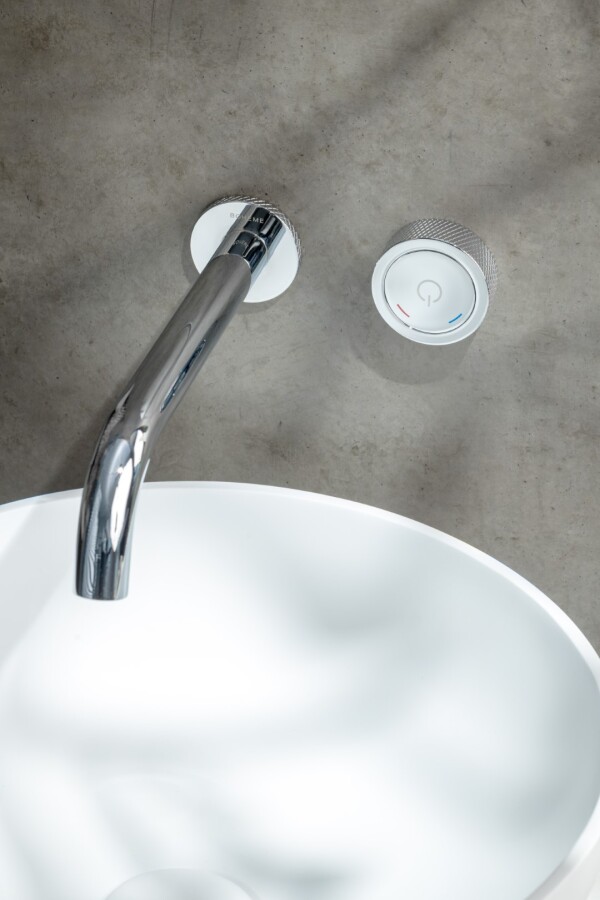 Смеситель автоматический для раковины из стены на 2 отв. Boheme Tech Хром 158/2-CR