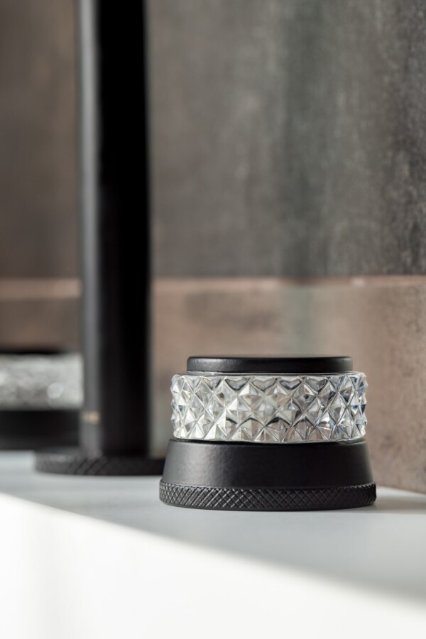 Смеситель для раковины Boheme Aura Black на 3 отв. 152-B-A