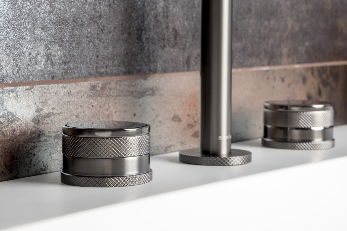 Смеситель для раковины Boheme Prestige Gun Metal на 3 отв. 152-GM-PR