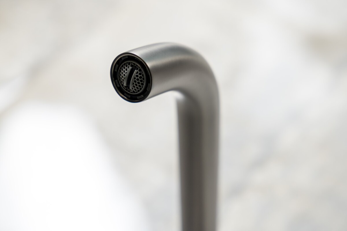 Смеситель для раковины из стены Boheme Prestige Gun Metal на 3 отв. 152-2-GM-PR