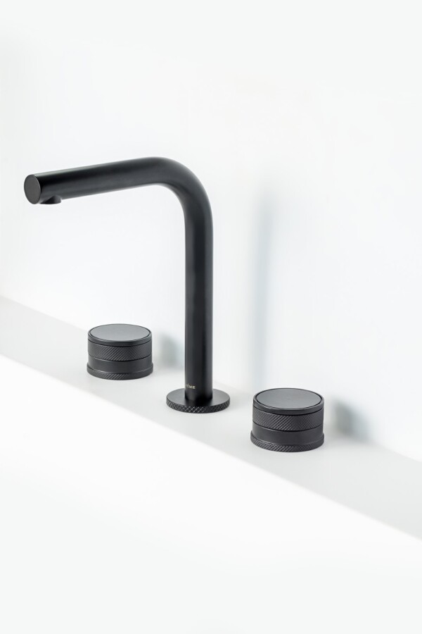 Смеситель для раковины Boheme Prestige Black на 3 отв. 152-B-PR